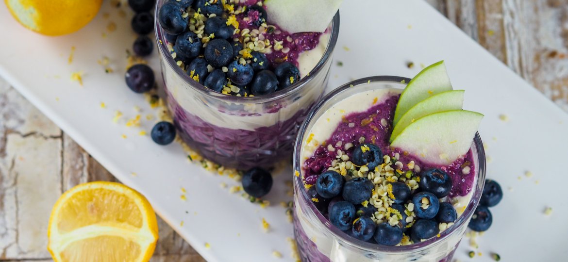 Lemon and blueberry pie chia pudding